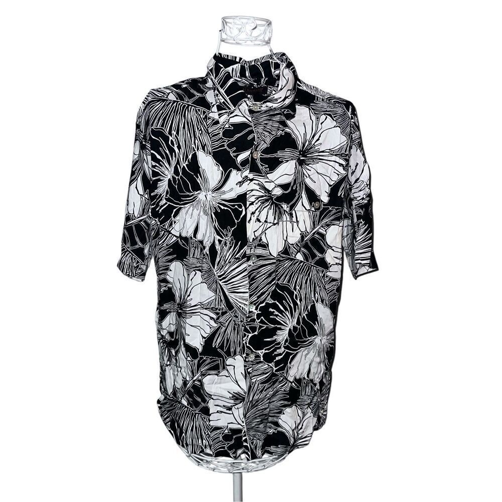 Very nice Tori Richards Mens floral Palm leaves 100% viscose Short Sleeve Button